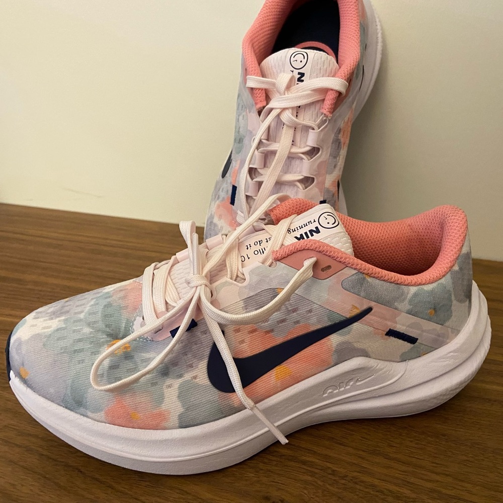 COPY - Nike Women’s Air Winflow 10 PRM size 5